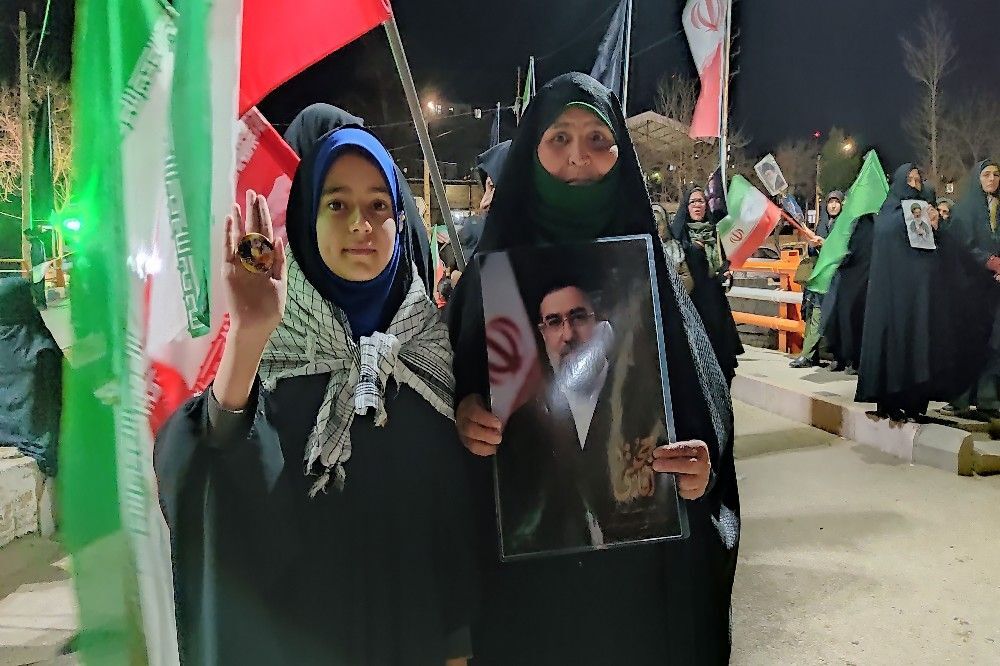 ای رهبر شهیدم راهت ادامه دارد 