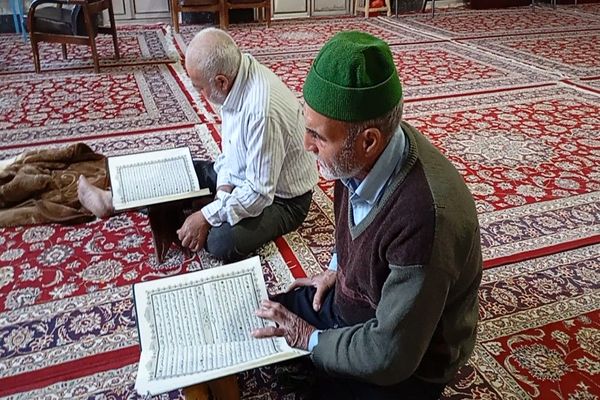 گذری بر اولین روز اعتکاف دانش آموزی سه روز در بهشت، شهر بار نیشابور