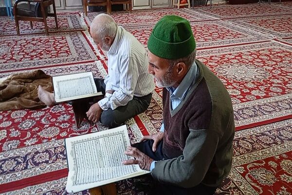 گذری بر اولین روز اعتکاف دانش آموزی سه روز در بهشت، شهر بار نیشابور