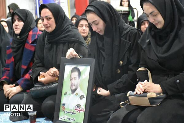 قروه میزبان آیین چهلم رهبر شهید شد