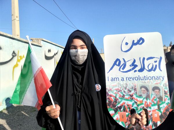 حضور دانش‌آموزان بخش سراب میمه در راهپیمایی۲۲بهمن 