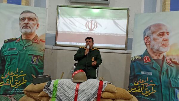 مراسم گرامیداشت هفته دفاع مقدس در میبد