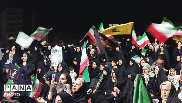 تجدید بیعت با رهبر و آرمان‌های انقلاب در خرم آباد