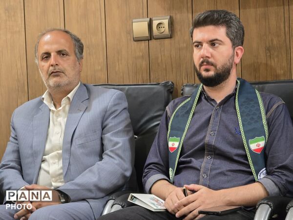 نشست خبری خبرنگاران پانا با مدیر و معاونان آموزش و پرورش بهاباد