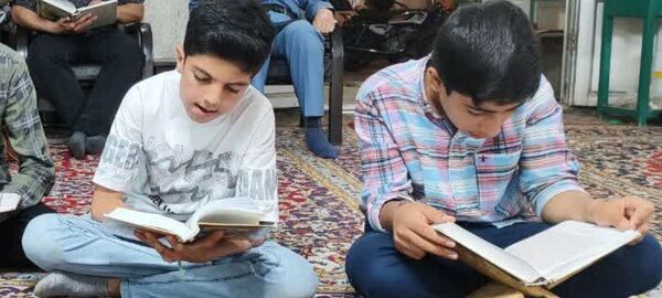 محفل انس با قرآن کریم به یاد شهدای ارتش در شهرستان کاشمر