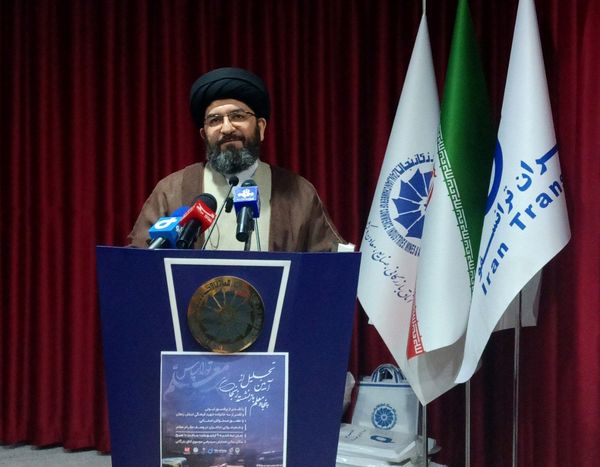 آیین تجلیل از ۵۰ معلم بازنشسته زنجان