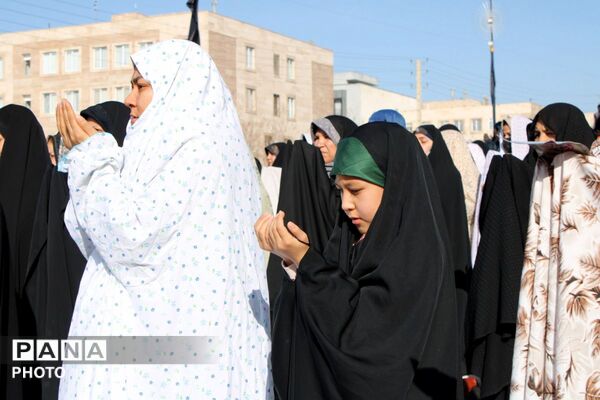 نماز عید سعید فطر در شهرستان پردیس