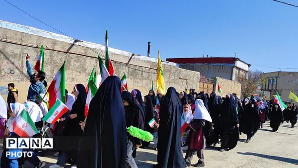 مادران و شکوفه‌های دستجرد در روز دختر به یاد میناب