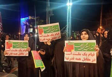 مردم غیور شهرستان کوهدشت در میدان امام حماسه آفریدند 
