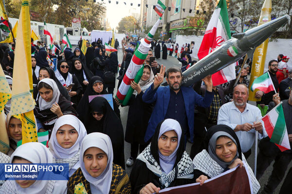 راهپیمایی گرامیداشت روز ۱۳ آبان - تهران