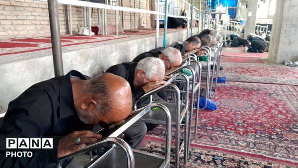 قاب پانا میزبان نماز جمعه مسجد جامع نیشابور