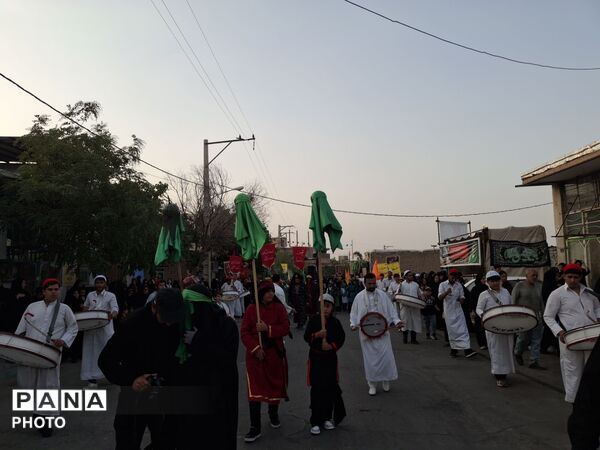 حرکت نمادین کاروان اسرای کربلا در شهر آوه