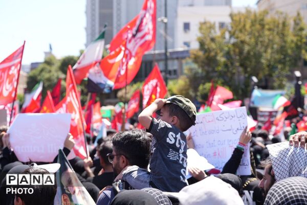 حضور تاریخی مردم در مشهد؛ حماسه‌ای که تاریخ از یاد نخواهد برد (1)
