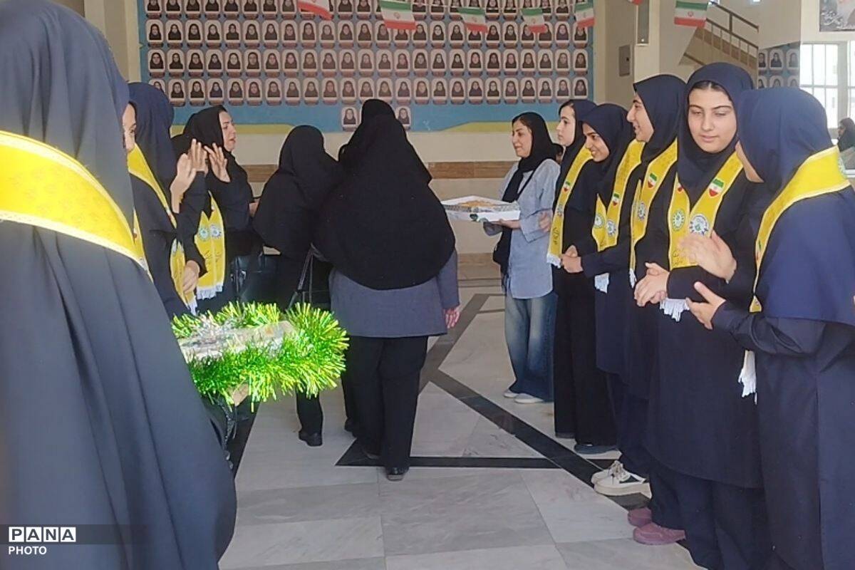  جشن جوانه ها در دبیرستان دخترانه طهورا