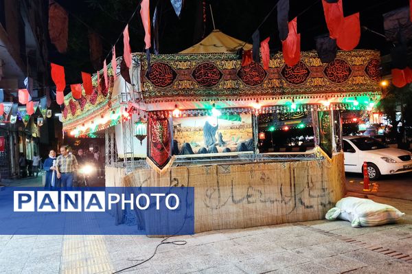 برپایی خیمه‌های عزاداری محرم در شهر شیراز