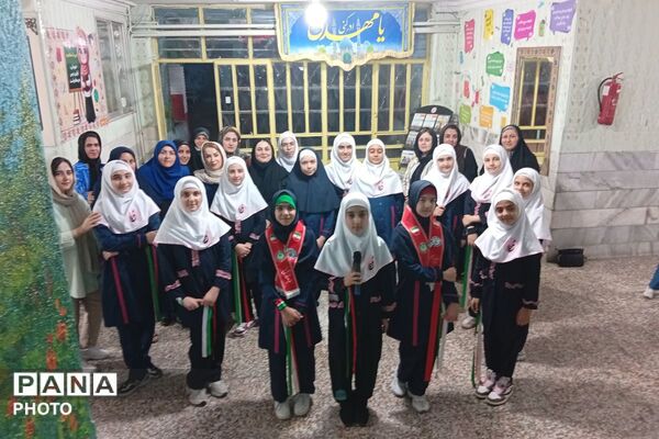 هم‌صدایی دانش‌آموزان دبستان هدی در تجمعات شبانه مردمی علیه صهیونیست