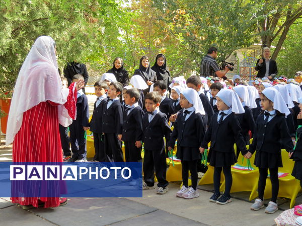 جشن غنچه‌ها در شهرستان بجنورد