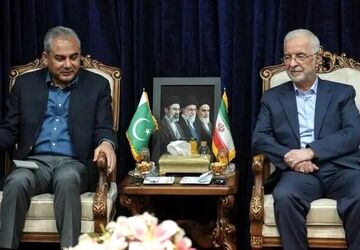 توافق ایران و پاکستان برای تسهیل در مبادلات تجاری