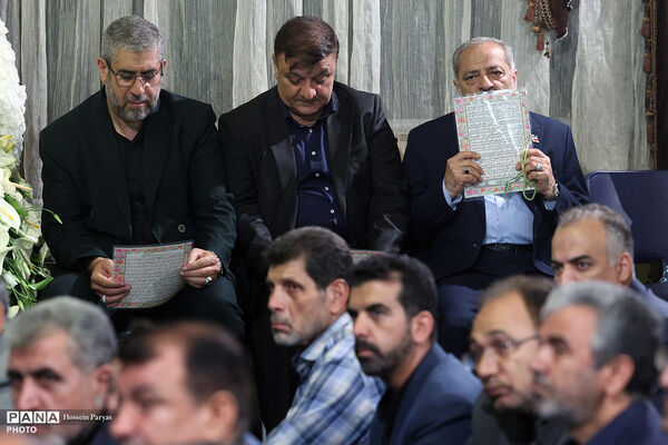 مراسم بزرگداشت رهبر شهید انقلاب و شهدای جنگ تحمیلی
