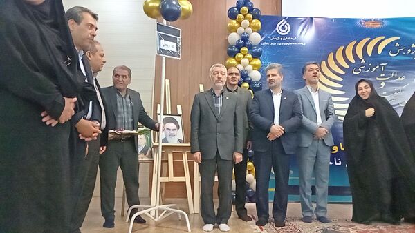 دختران شاهد قفلی خلاقیت خود را در نمایشگاه پژوهش به نمایش گذاشتند