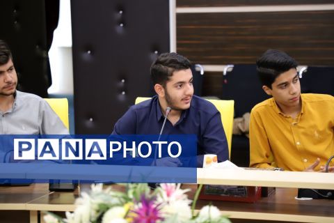 دیدار معاون وزیر آموزش و پرورش با تشکل‌های دانش‌آموزی در تبریز