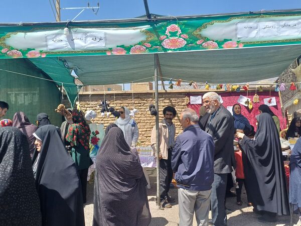 جشنواره و نمایشگاه بومی و محلی بهار در بهار روستای جندابه