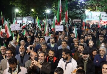 مردم لرستان با حضور شبانه غیرت و همبستگی را به نمایش گذاشتند