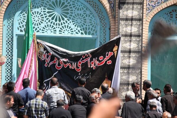 عزاداری و تشرف مردم و هیات مذهبی از روستاهای بخش مرکزی کاشمر به امامزاده سید مرتضی (ع) 