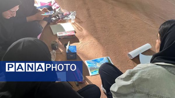 مسابقات فرهنگی‌ هنری با استقبال هنرمندان و دانش‌آموزان برگزار شد