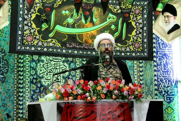 تجلی پیوند مدرسه و مسجد در خاتم