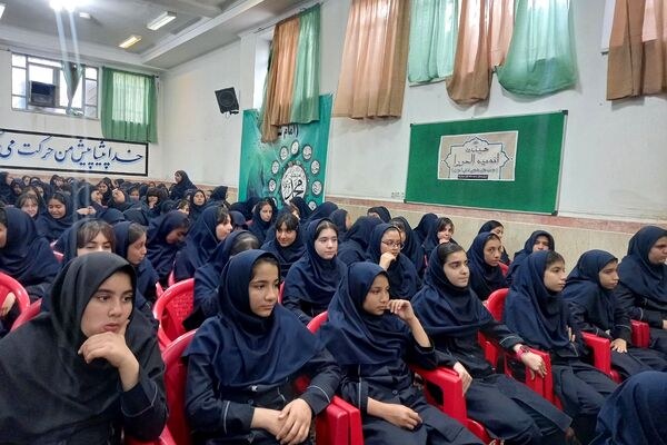گرامیداشت هفته کرامت و بازدید تشکیلاتی مدرسه ناحیه یک شهرری