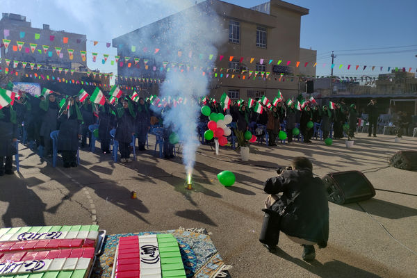 آیین نواختن زنگ انقلاب در مدارس فارس 