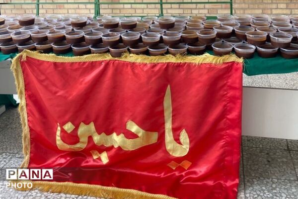 میزبانی نذر سمنو در دبیرستان ساره ورامین، همزمان با آغاز ایام فاطمیه