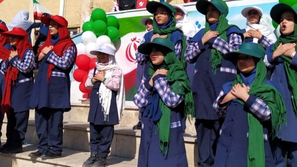 سلسله جشن‌های دهه فجر انقلاب اسلامی و اعیاد شعبانیه در مدارس منطقه پردیس 