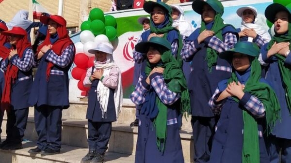 سلسله جشن‌های دهه فجر انقلاب اسلامی و اعیاد شعبانیه در مدارس منطقه پردیس 