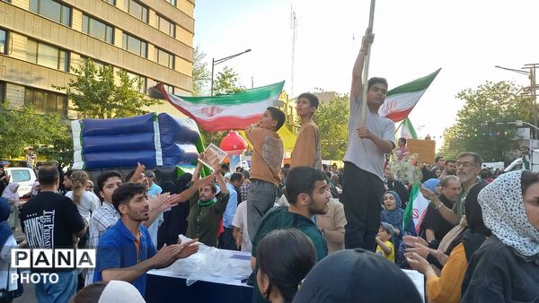 مهمونی ده کیلومتری غدیر در تهران؛ حماسه‌ای در امتداد بعثت و بیعتی دوباره با ولایت