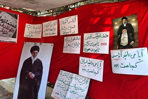 برپایی غرفه عفاف و حجاب در آموزش و پرورش تبادکان با مشارکت مدارس