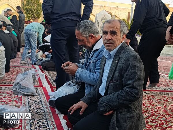 نماز بندگی در مشهد 