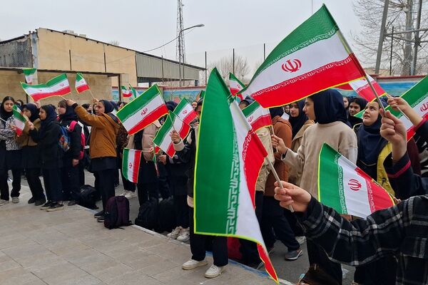 فرزندان ایران از مدارس شهریار تا راهپیمایی