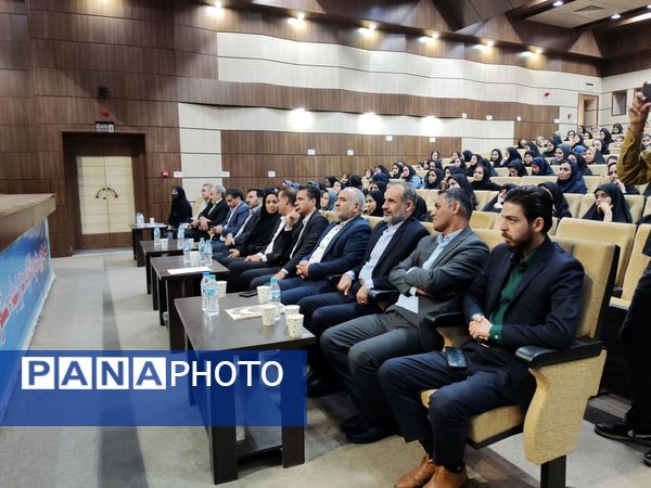 اختتامیه جشنواره نوجوان خوارزمی و تقدیر از برترین های مقطع متوسطه اول 