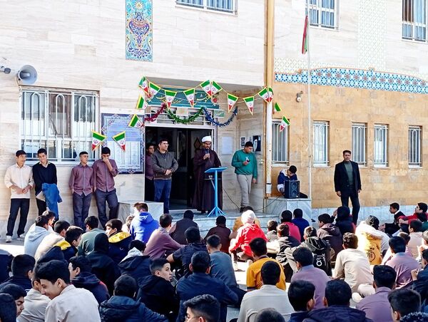 مراسم میلاد حضرت ابوالفضل(ع) در دبیرستان میثاق