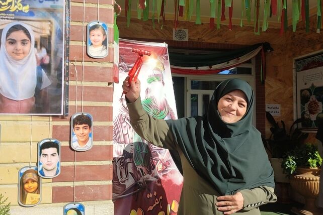 آیین بازگشایی مدرسه در دبیرستان شاهد کوثر شهرستان رباط‌کریم