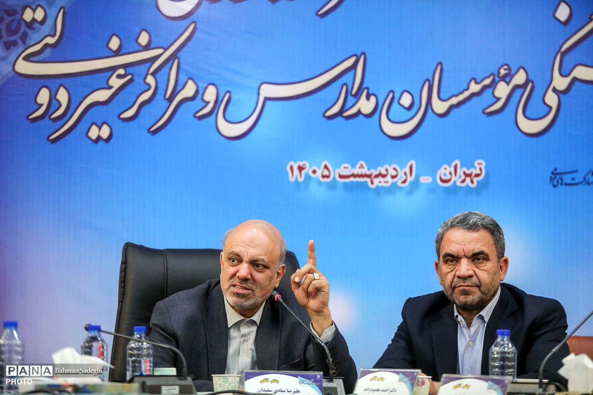 آموزش کشور در حال گذار از روش‌های سنتی به شیوه‌های نوین مبتنی بر فناوری است