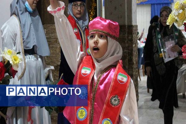 حضور رئیس سازمان دانش آموزی کشور در جشن تکلیف دختران مدرسه هوانیروز