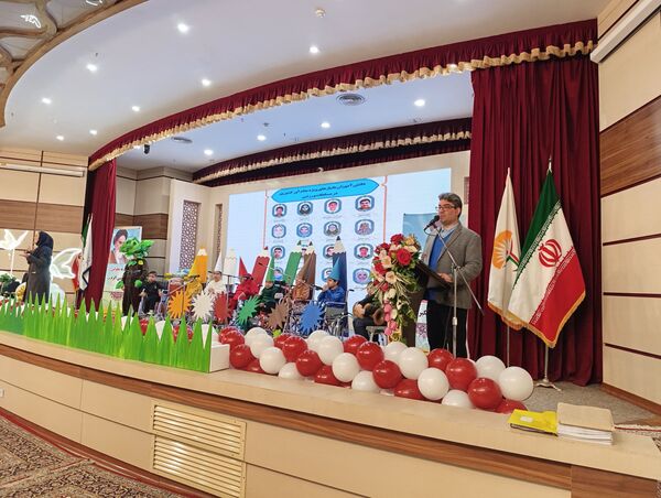 تقدیر از ۲۶۲ دانش‌آموز مقام‌آور با نیازهای ویژه در مشهد