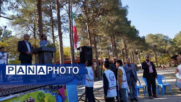 بازدید مدیرکل مدیر بحران استانداری اصفهان از اردوهای طرح تمشک استان اصفهان