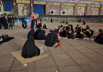 حضور خیره‌کننده مردم در روز وداع با رهبر انقلاب