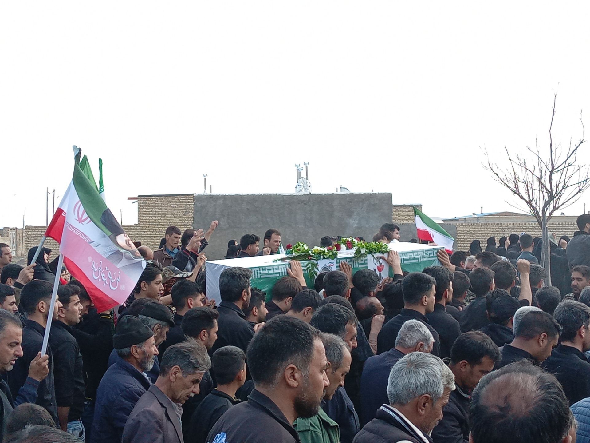 مراسم تشیع پیکر مطهر شهید علی اکبر خوافی در میان‌جلگه روستای سالاری 