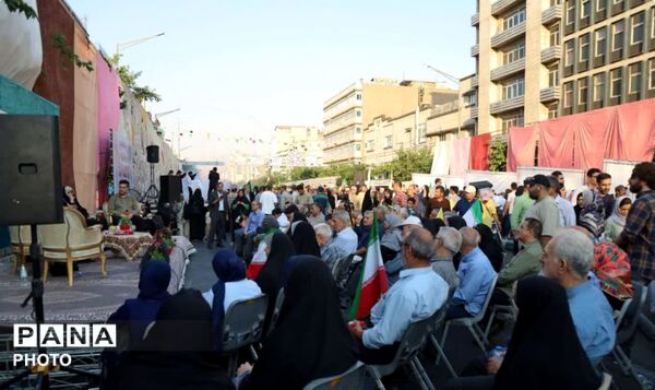  محفل شاعران آیینی در غرفه فرهنگسرای خاوران در مهمانی ۱۰ کیلومتری غدیر