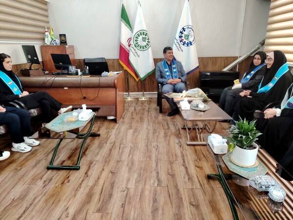 دیدار دانش‌آموزان پیشتاز با مدیر سازمان دانش‌آموزی خراسان رضوی